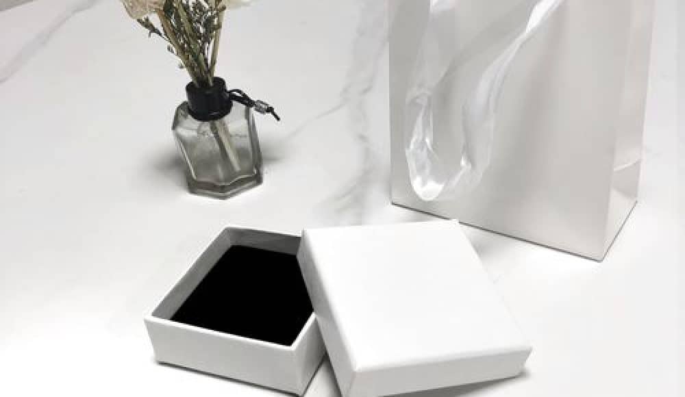 pure white box